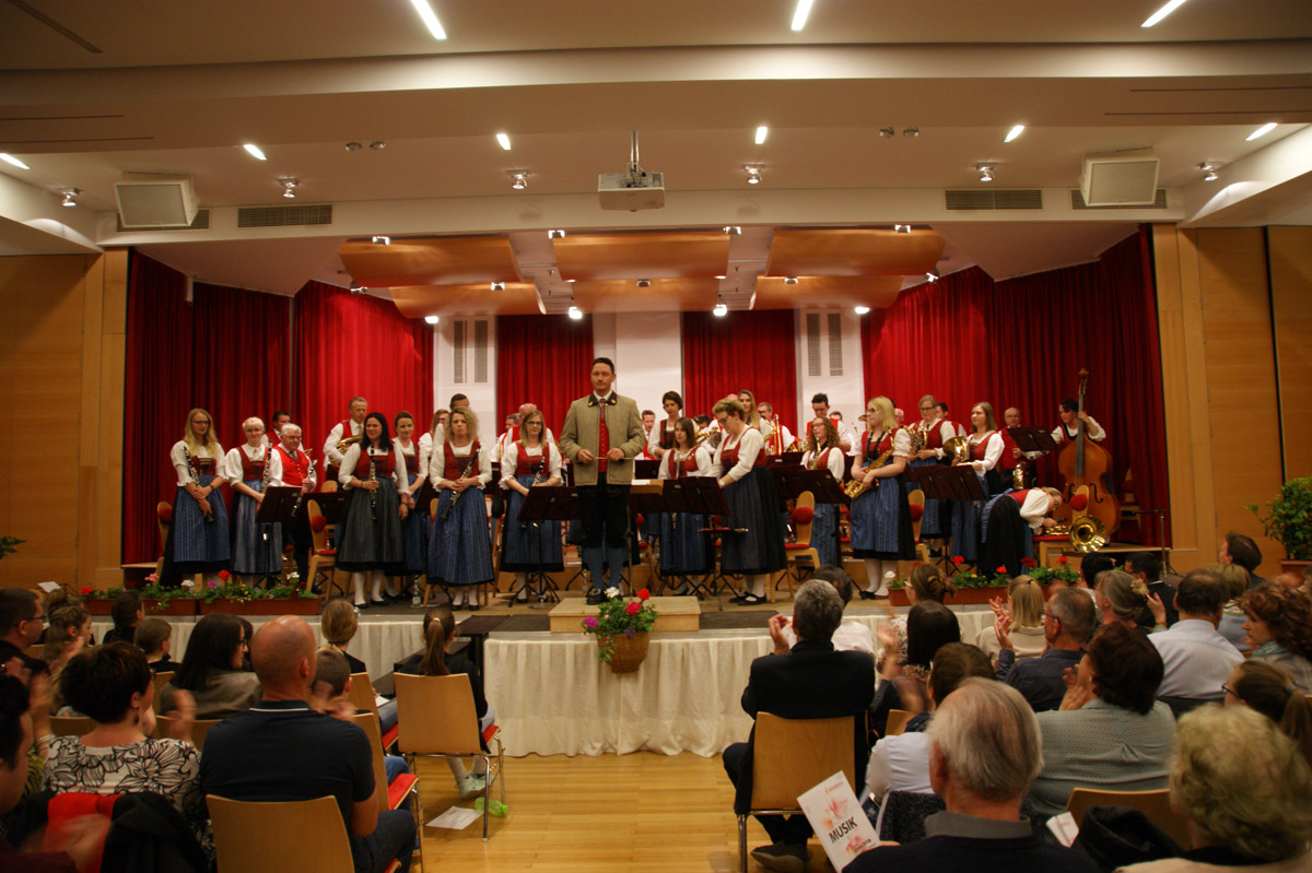 Die Gitschtaler Trachtenkapelle Weißbriach